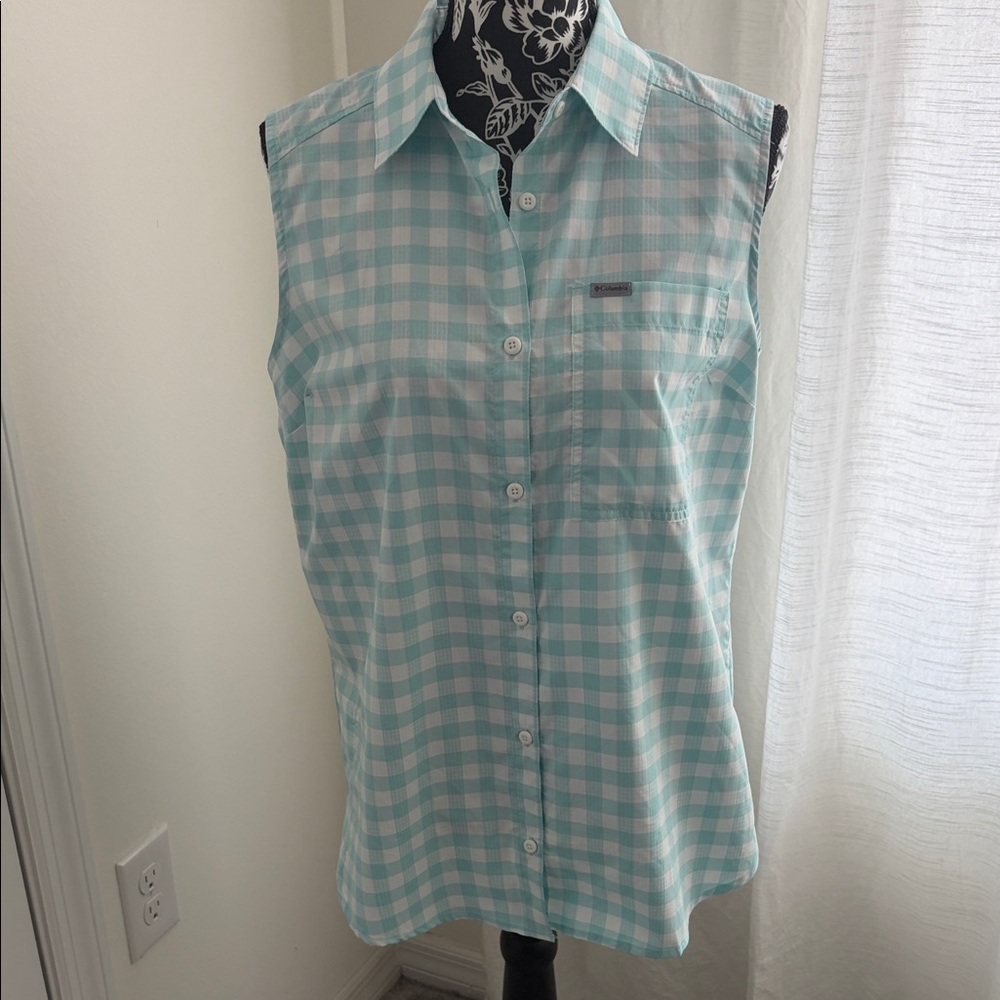 Columbia Mint Green and White Gingham Sleeveless Button-Up